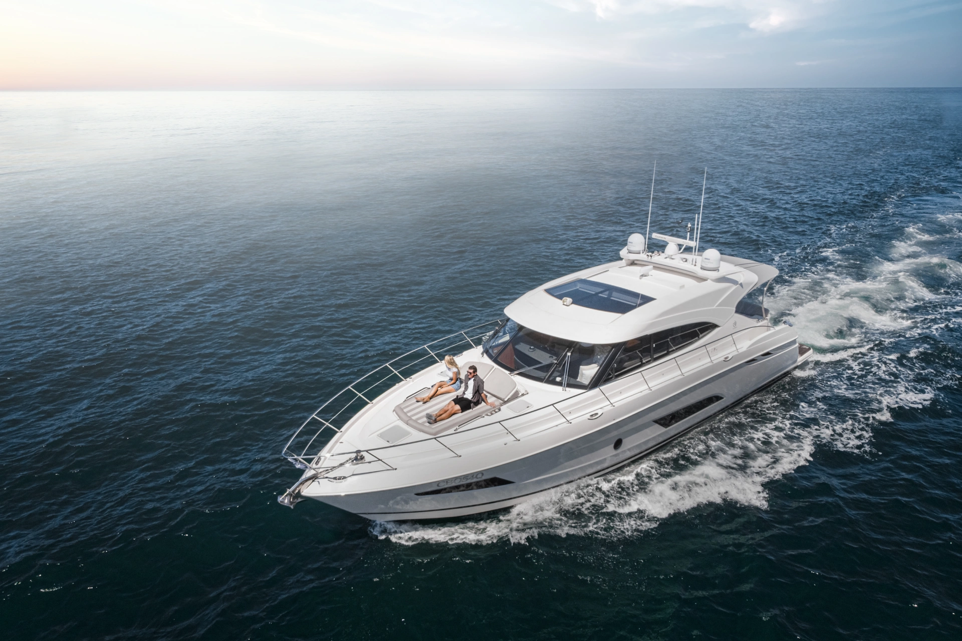 2017 riviera 5400 sports yacht platinum